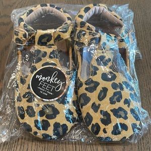 18/24 month Monkey Feet animal print toddler shoes